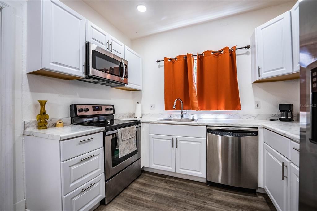 For Sale: $238,500 (3 beds, 1 baths, 1264 Square Feet)