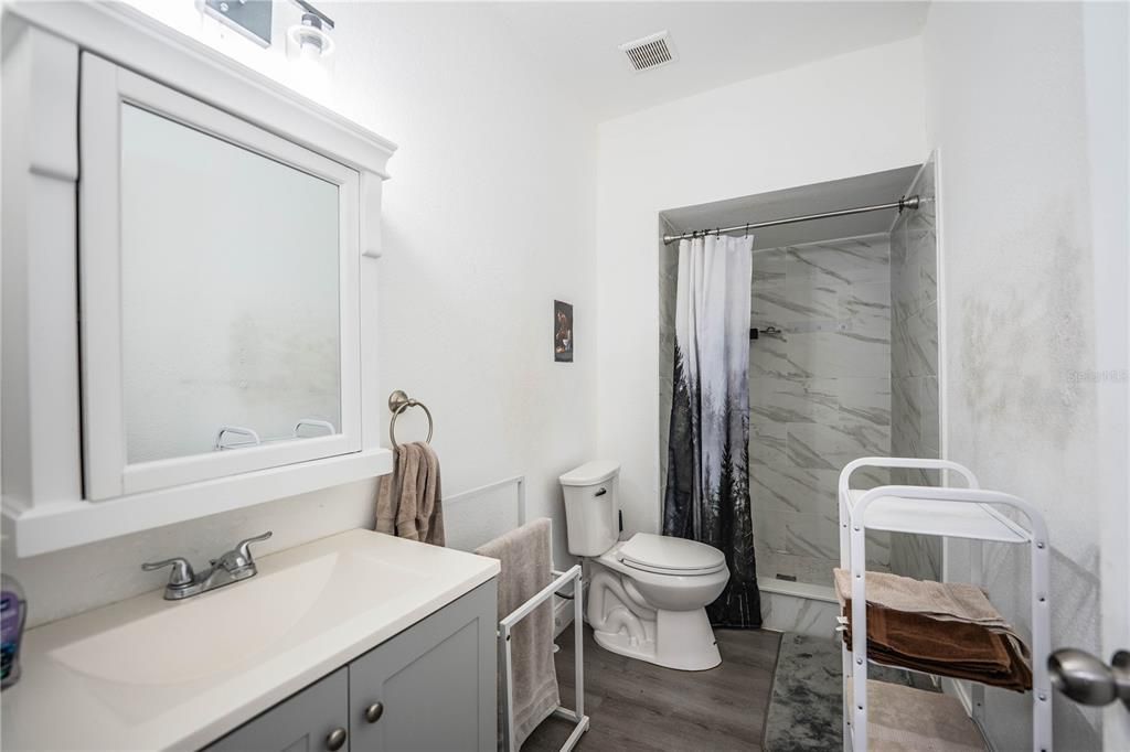 For Sale: $238,500 (3 beds, 1 baths, 1264 Square Feet)
