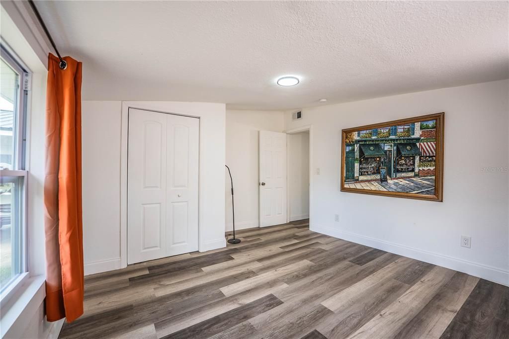 For Sale: $238,500 (3 beds, 1 baths, 1264 Square Feet)