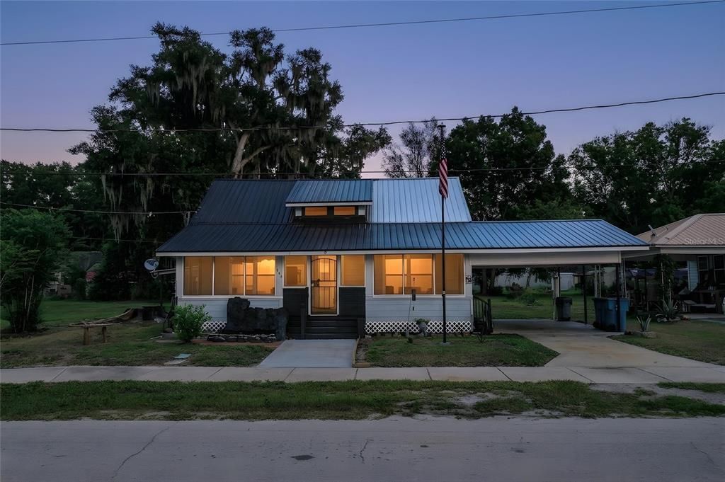 For Sale: $238,500 (3 beds, 1 baths, 1264 Square Feet)