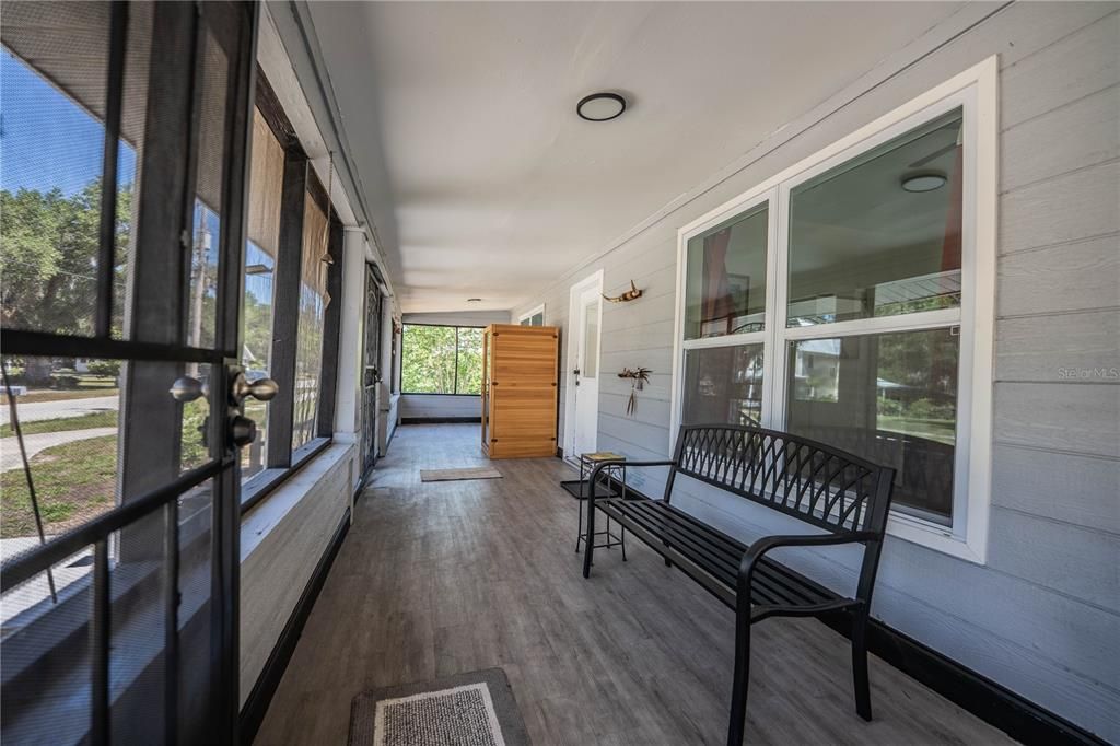 For Sale: $238,500 (3 beds, 1 baths, 1264 Square Feet)