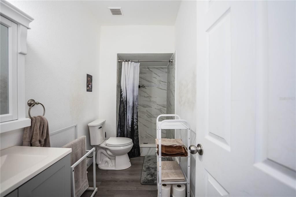 For Sale: $238,500 (3 beds, 1 baths, 1264 Square Feet)