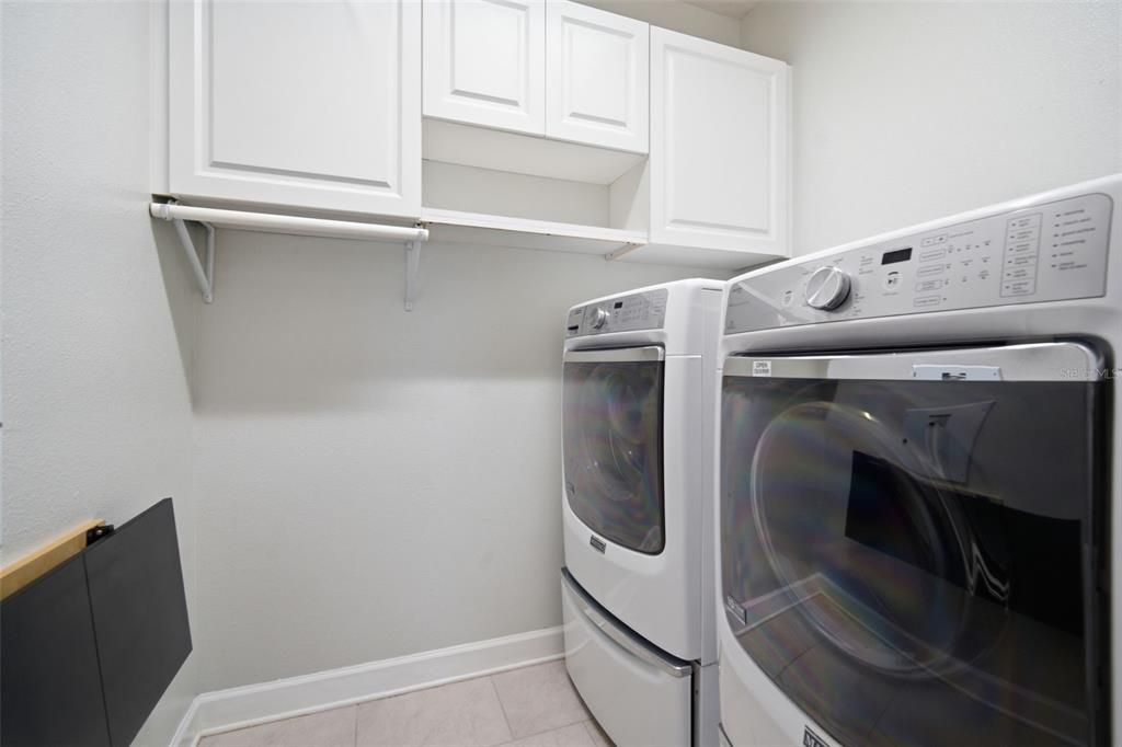 For Rent: $3,100 (4 beds, 2 baths, 2319 Square Feet)