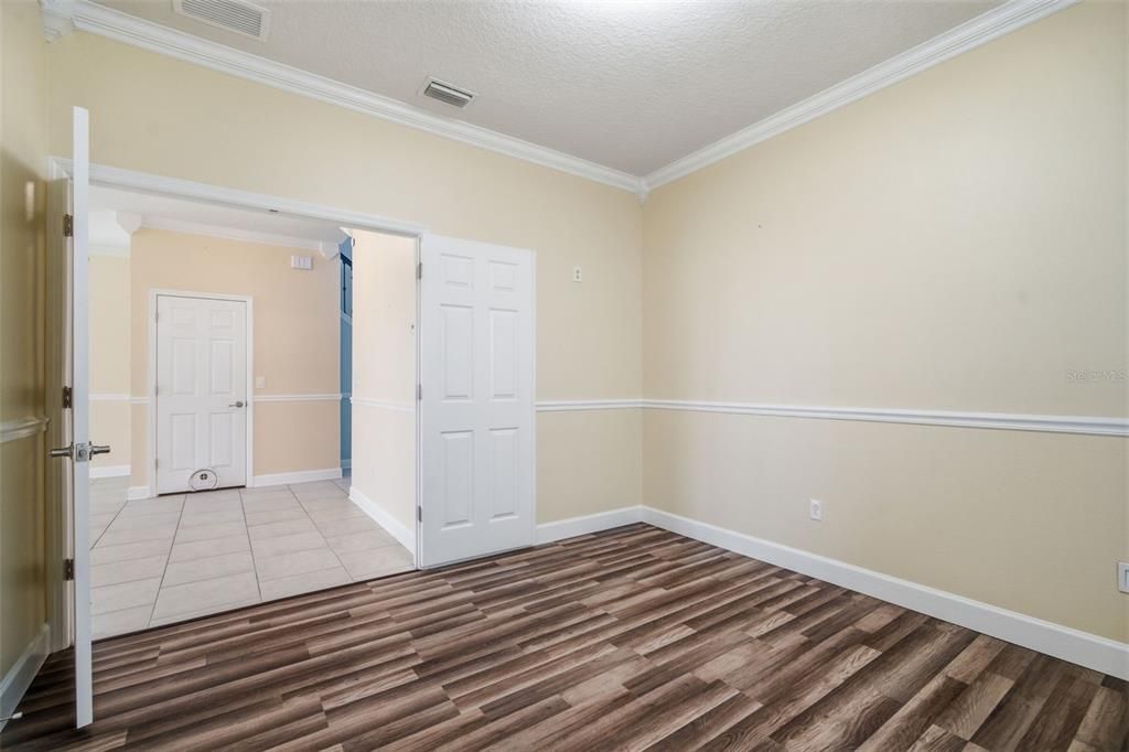 For Rent: $3,100 (4 beds, 2 baths, 2319 Square Feet)