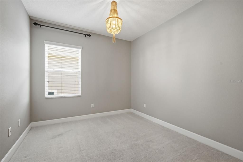 For Rent: $3,100 (4 beds, 2 baths, 2319 Square Feet)