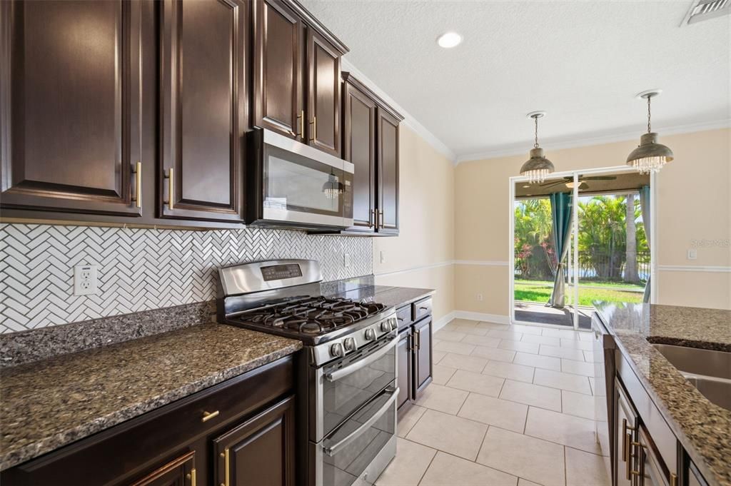 For Rent: $3,100 (4 beds, 2 baths, 2319 Square Feet)