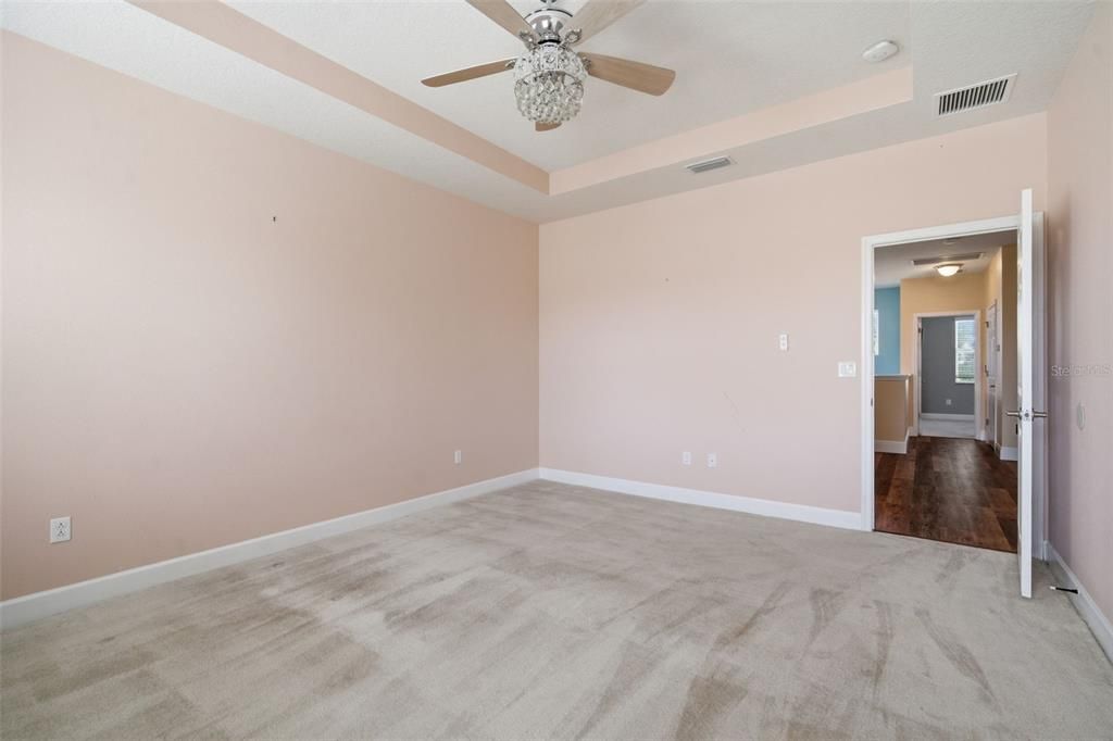 For Rent: $3,100 (4 beds, 2 baths, 2319 Square Feet)
