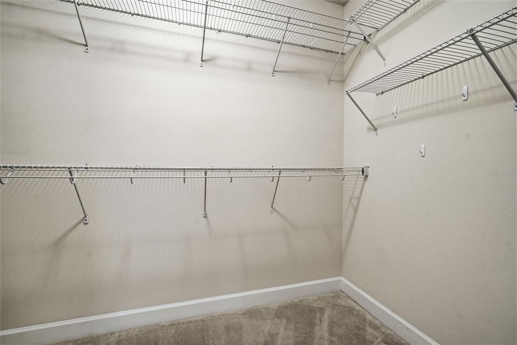 For Rent: $3,100 (4 beds, 2 baths, 2319 Square Feet)