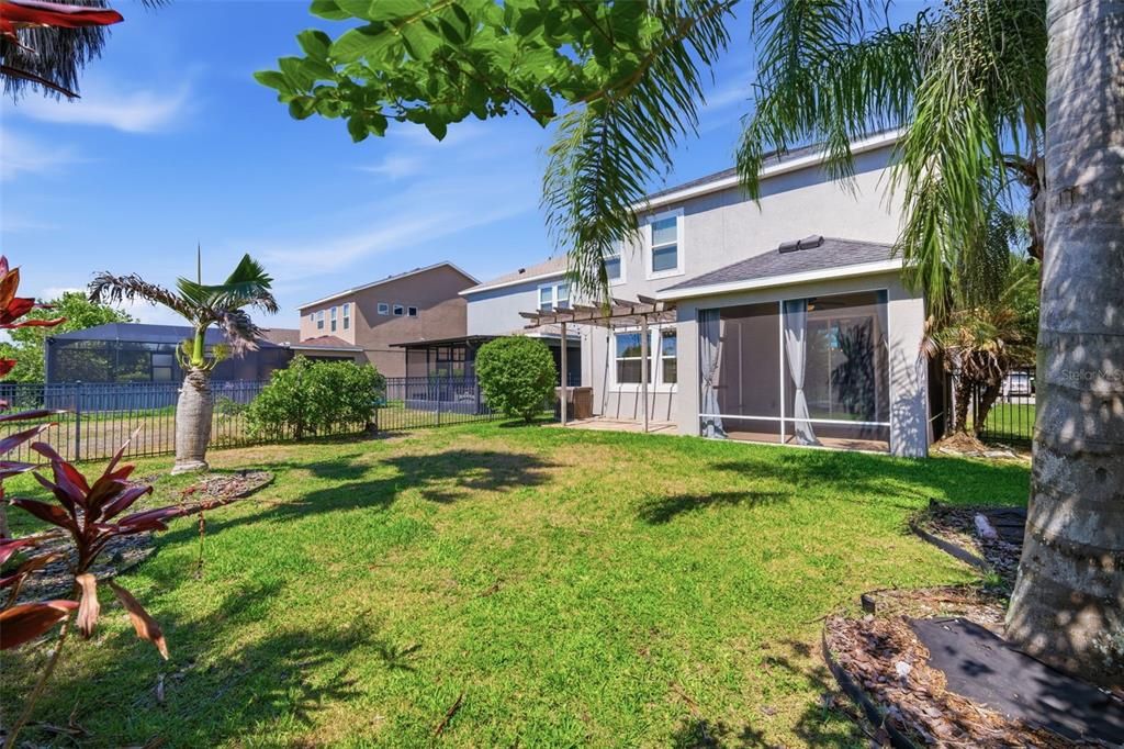 For Rent: $3,100 (4 beds, 2 baths, 2319 Square Feet)