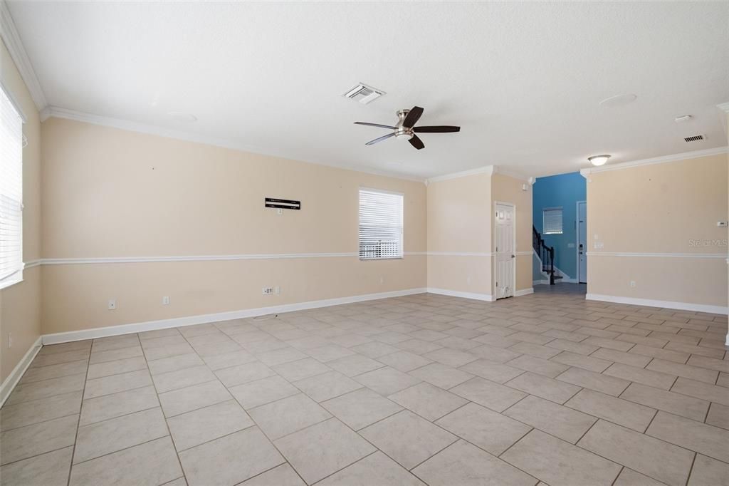 For Rent: $3,100 (4 beds, 2 baths, 2319 Square Feet)