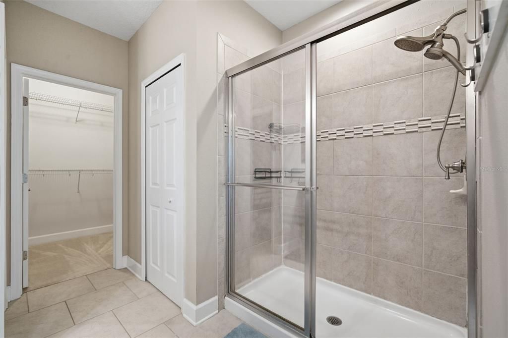 For Rent: $3,100 (4 beds, 2 baths, 2319 Square Feet)