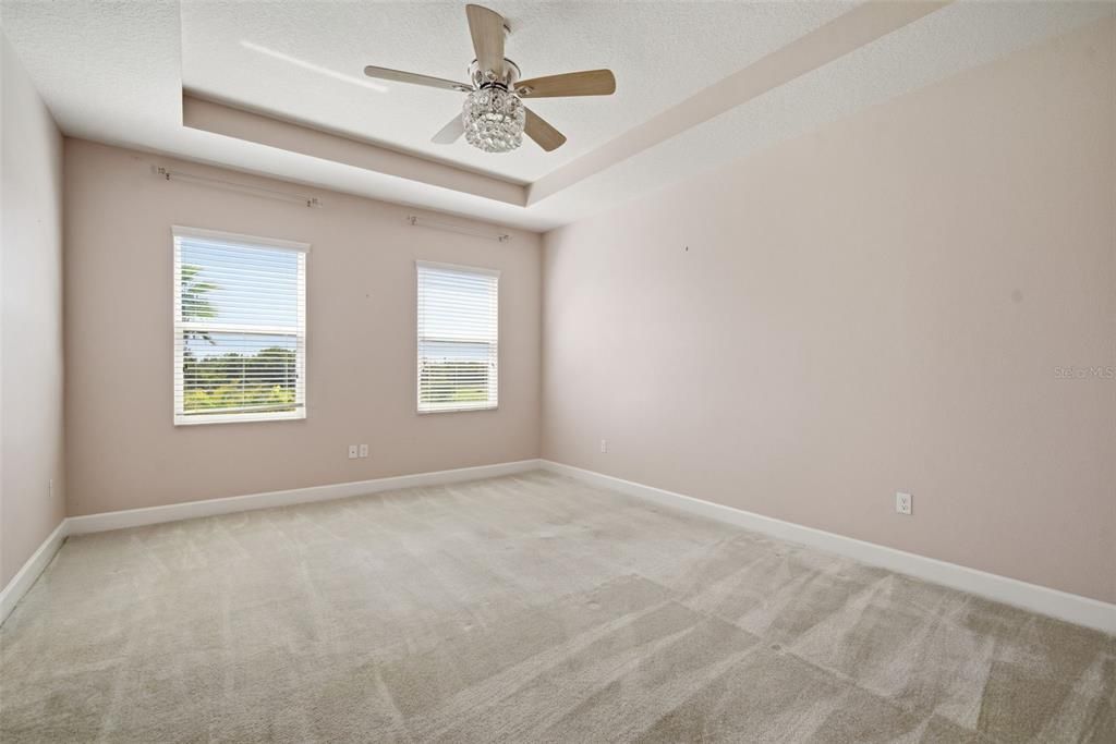 For Rent: $3,100 (4 beds, 2 baths, 2319 Square Feet)