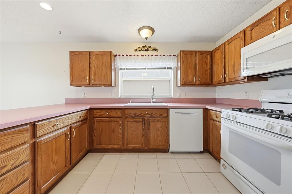 En Venta: $482,000 (3 camas, 2 baños, 1954 Pies cuadrados)