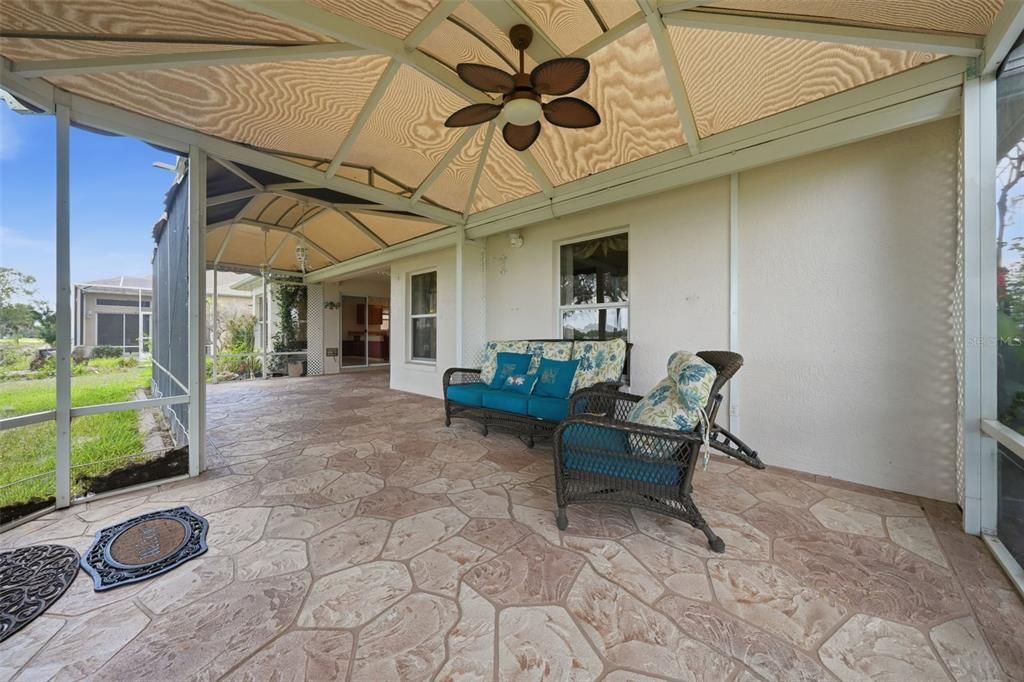 En Venta: $482,000 (3 camas, 2 baños, 1954 Pies cuadrados)