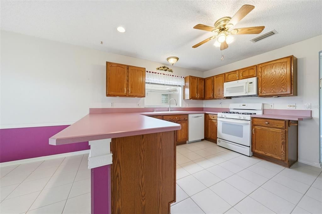 En Venta: $482,000 (3 camas, 2 baños, 1954 Pies cuadrados)