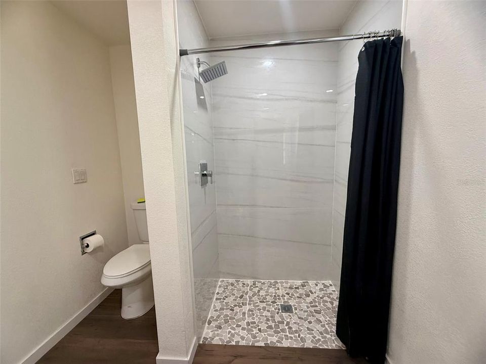 For Rent: $2,200 (3 beds, 2 baths, 1203 Square Feet)