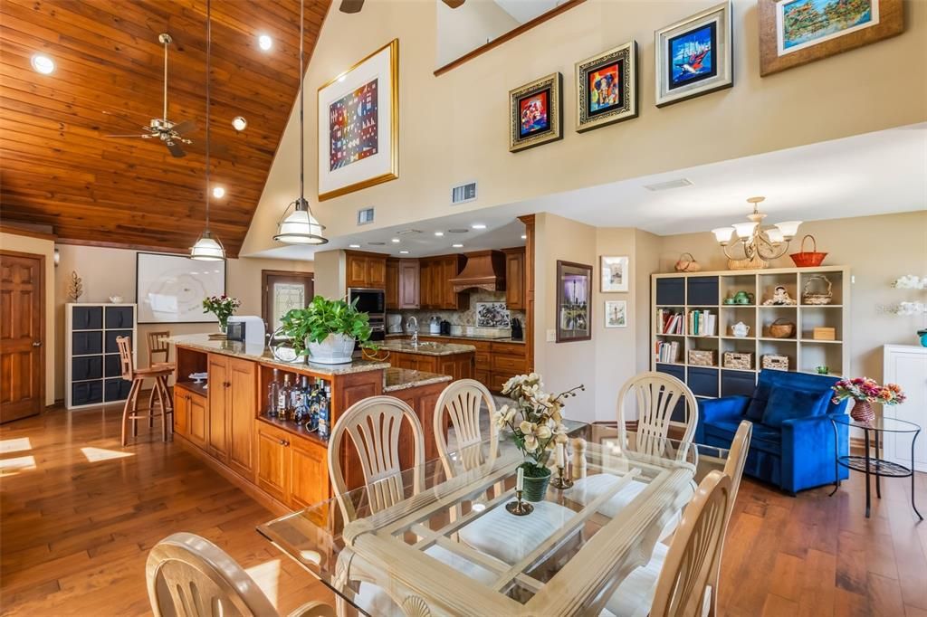 For Sale: $1,100,000 (3 beds, 2 baths, 2820 Square Feet)