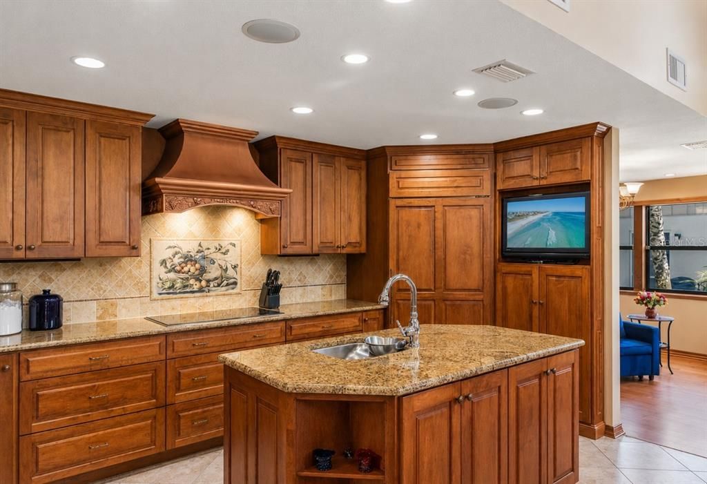 For Sale: $1,100,000 (3 beds, 2 baths, 2820 Square Feet)
