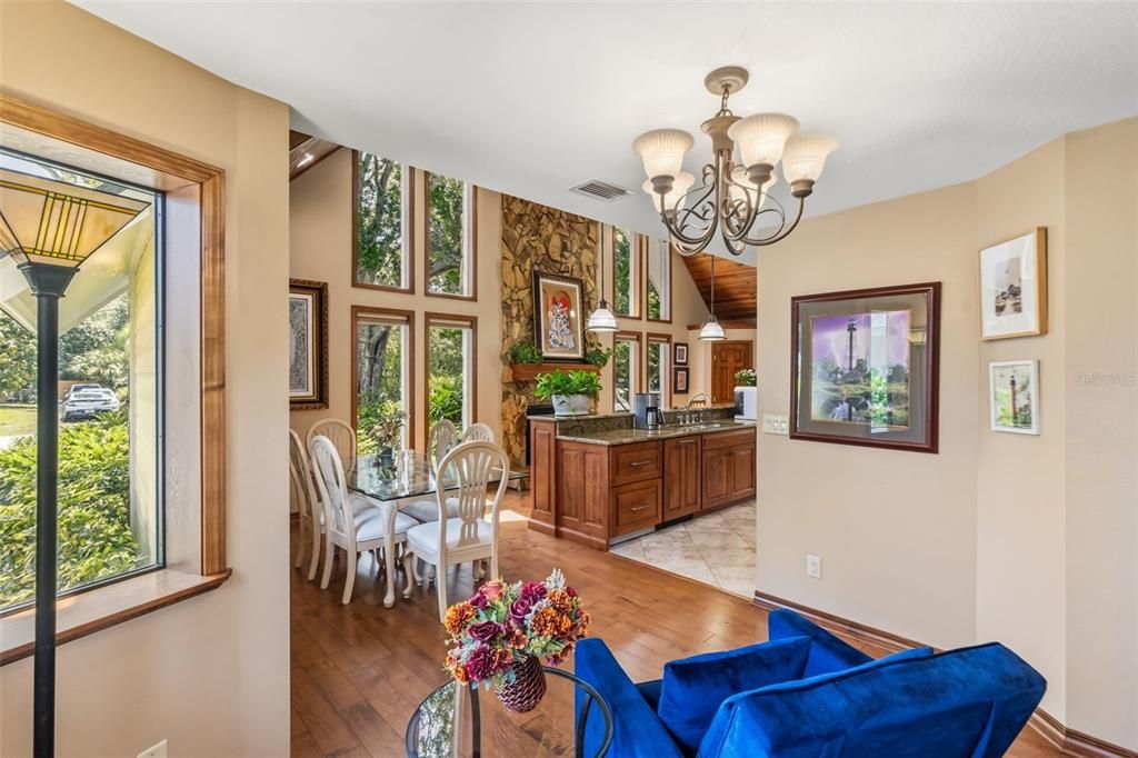 For Sale: $1,100,000 (3 beds, 2 baths, 2820 Square Feet)