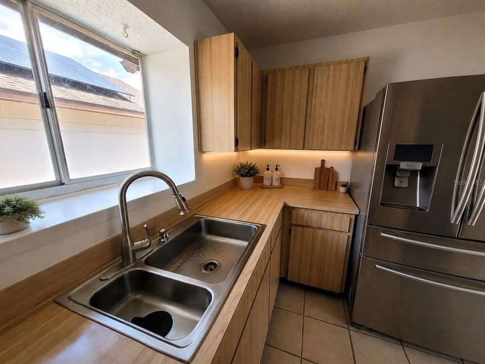 En Renta: $2,825 (3 camas, 2 baños, 1787 Pies cuadrados)