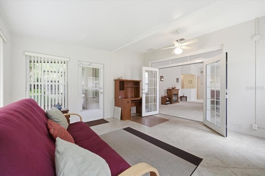 For Sale: $270,000 (2 beds, 2 baths, 1629 Square Feet)