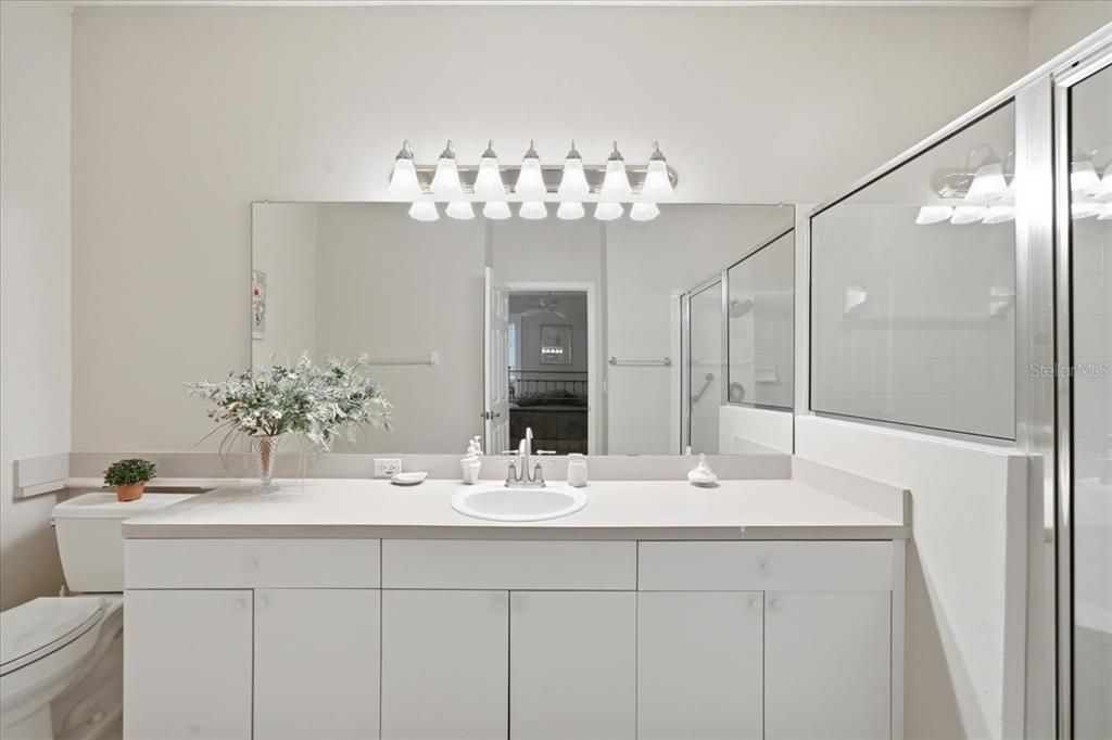 For Sale: $270,000 (2 beds, 2 baths, 1629 Square Feet)