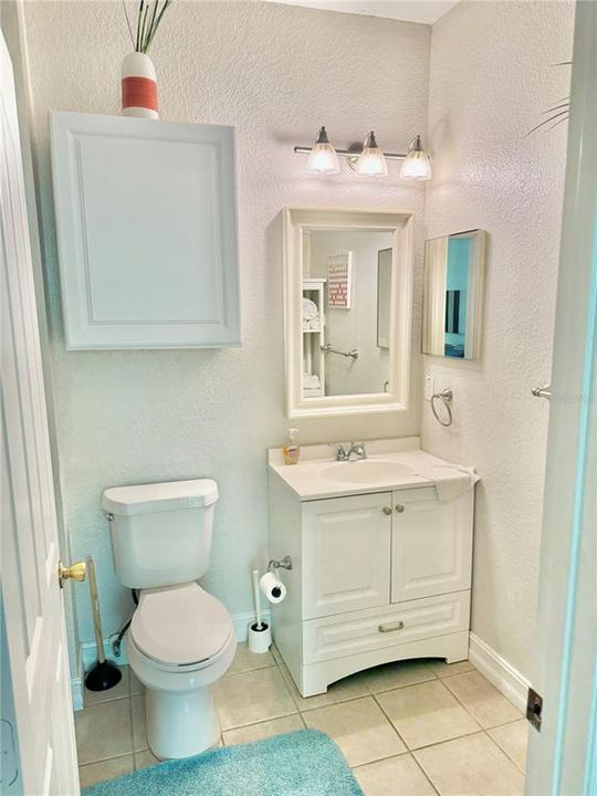 Activo con contrato: $236,000 (4 camas, 2 baños, 1377 Pies cuadrados)