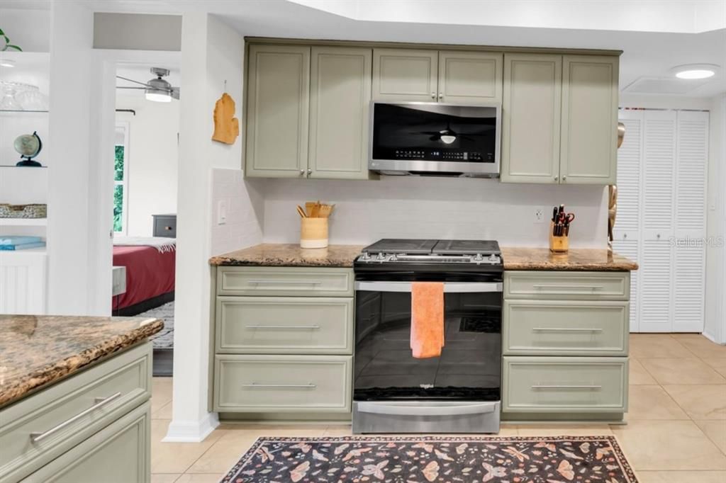 For Sale: $589,000 (3 beds, 2 baths, 1756 Square Feet)
