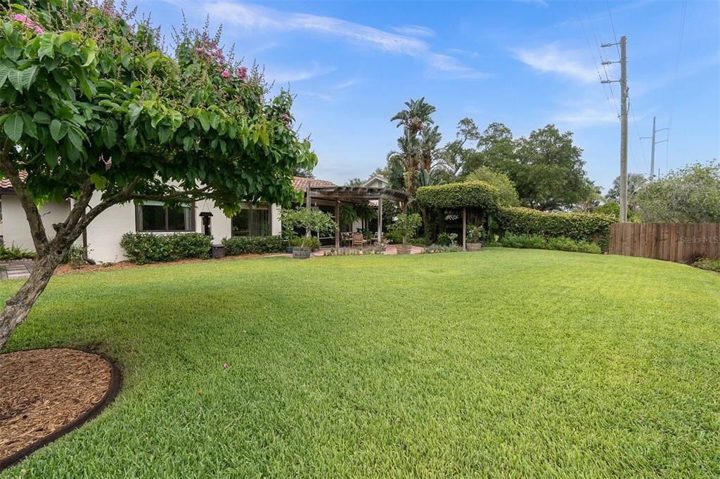 For Sale: $589,000 (3 beds, 2 baths, 1756 Square Feet)