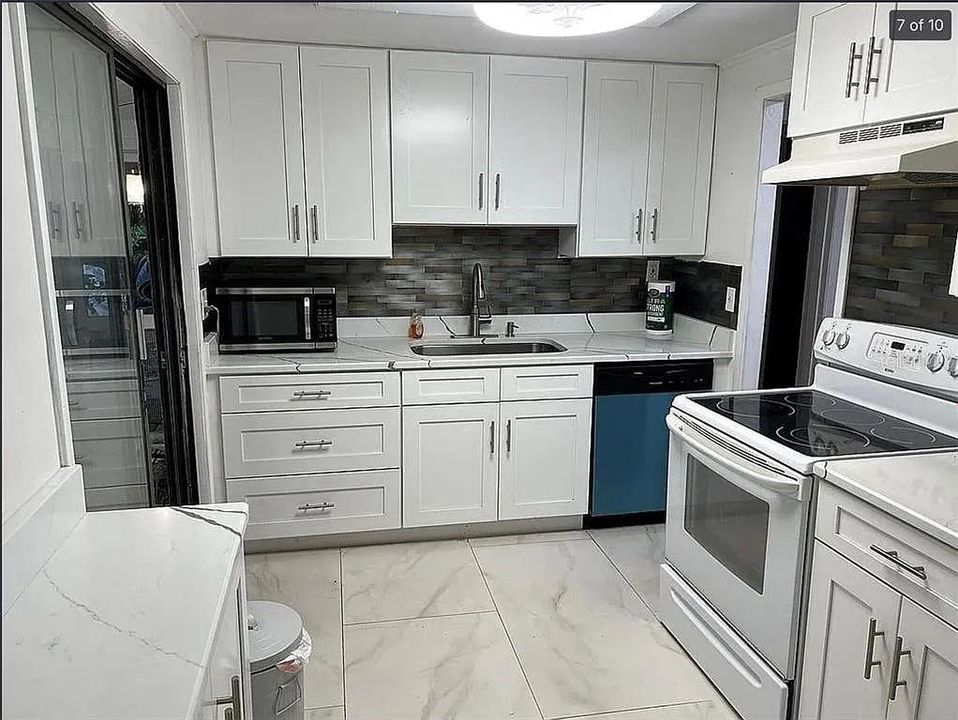 For Sale: $550,000 (3 beds, 0 baths, 1708 Square Feet)