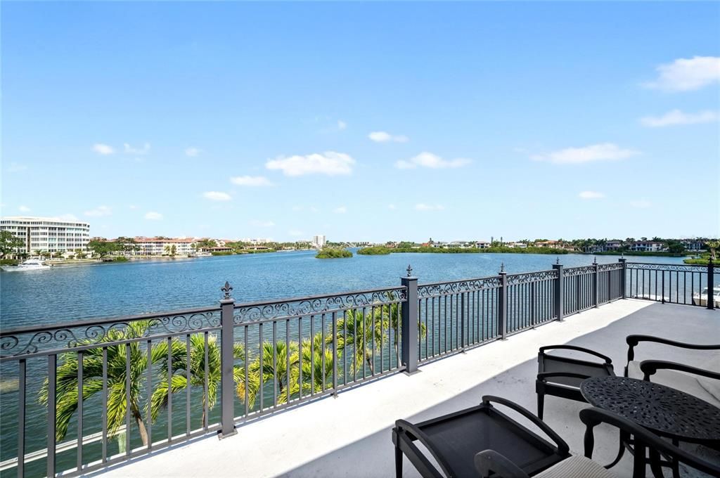 For Sale: $4,500,000 (5 beds, 5 baths, 4282 Square Feet)