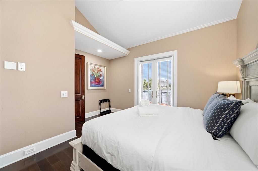 For Sale: $4,500,000 (5 beds, 5 baths, 4282 Square Feet)