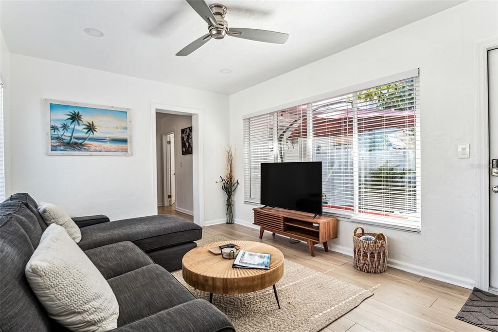 For Sale: $1,900,000 (7 beds, 0 baths, 2416 Square Feet)