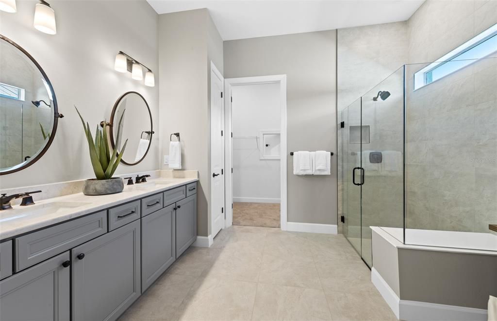 For Sale: $434,990 (2 beds, 2 baths, 2080 Square Feet)
