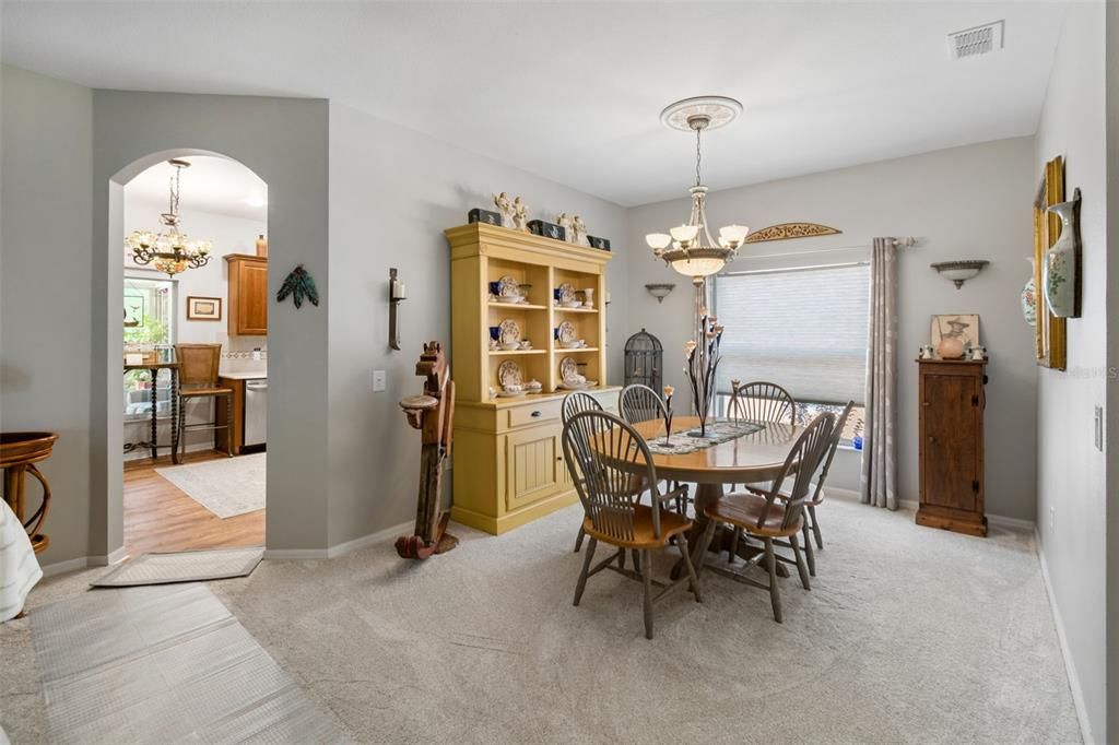 En Venta: $329,900 (2 camas, 2 baños, 1574 Pies cuadrados)