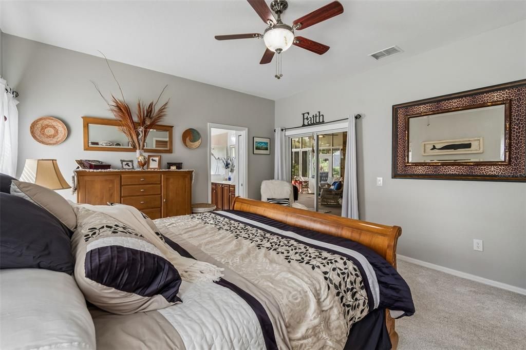En Venta: $329,900 (2 camas, 2 baños, 1574 Pies cuadrados)