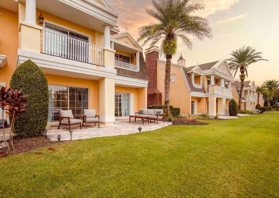 For Sale: $467,500 (3 beds, 3 baths, 2124 Square Feet)