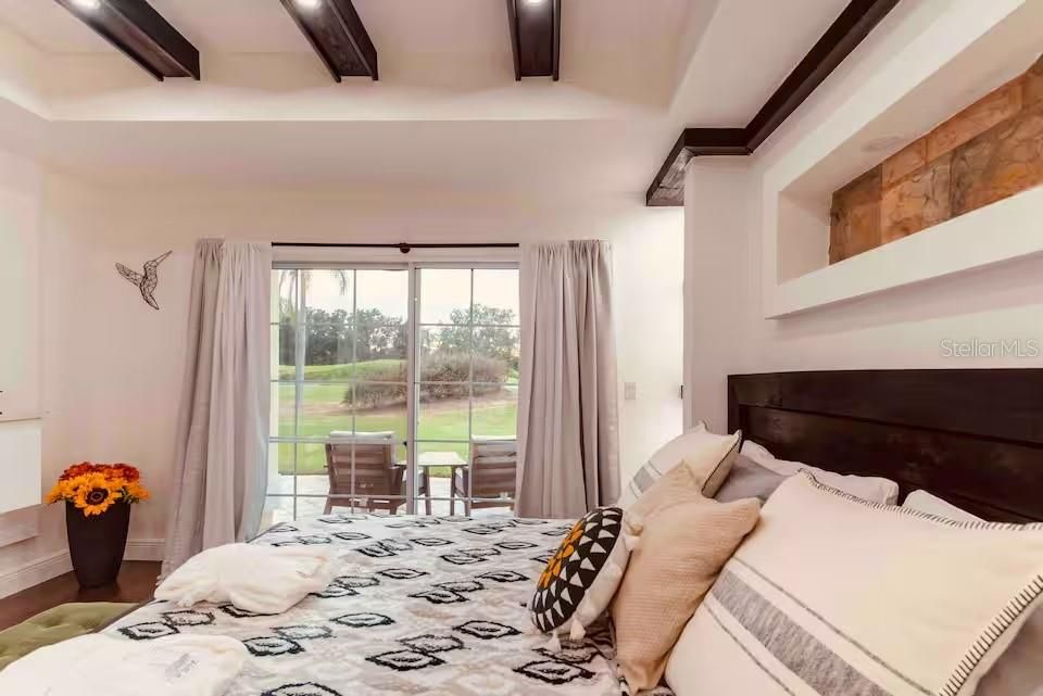 For Sale: $467,500 (3 beds, 3 baths, 2124 Square Feet)