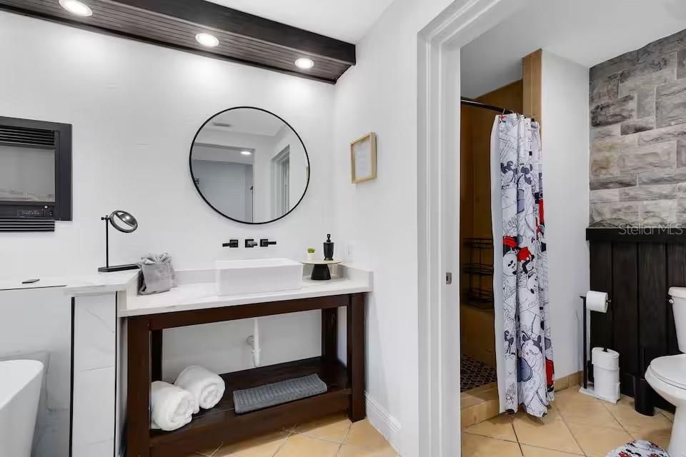 For Sale: $467,500 (3 beds, 3 baths, 2124 Square Feet)