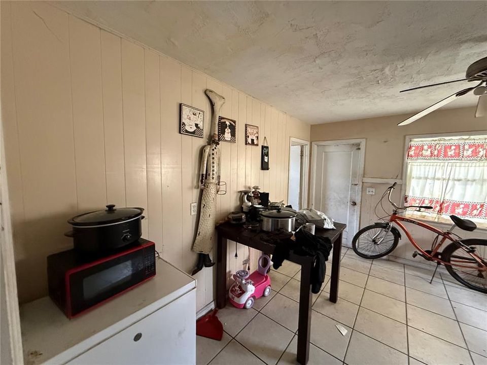 En Venta: $132,900 (3 camas, 1 baños, 920 Pies cuadrados)