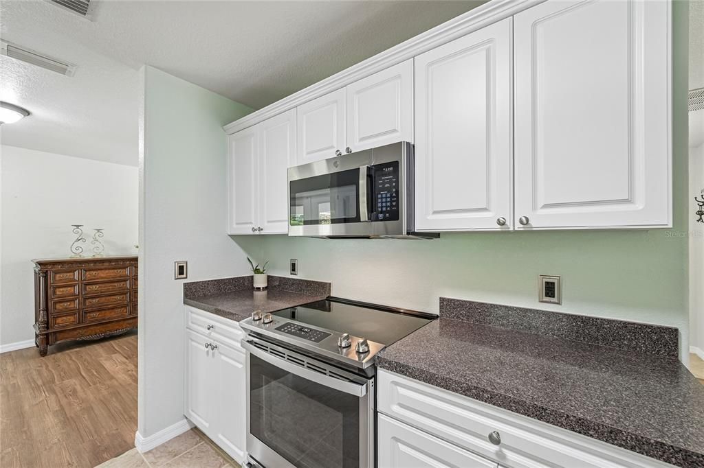 Activo con contrato: $450,000 (3 camas, 2 baños, 1728 Pies cuadrados)