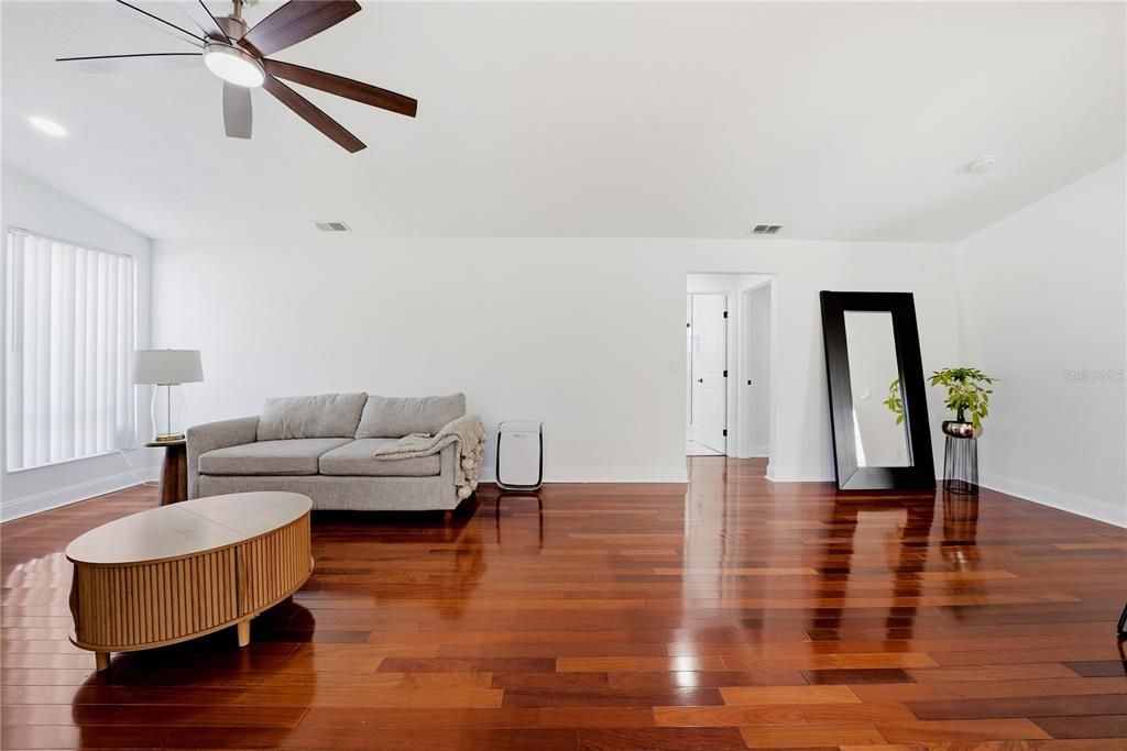 Active With Contract: $635,000 (3 beds, 2 baths, 1886 Square Feet)