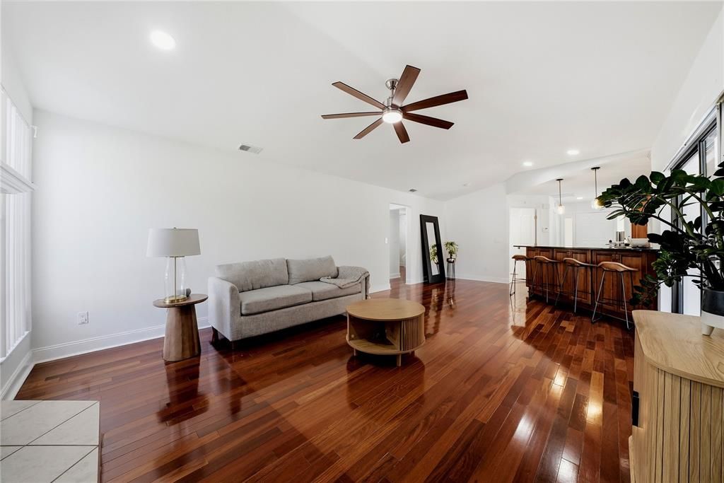 Active With Contract: $635,000 (3 beds, 2 baths, 1886 Square Feet)