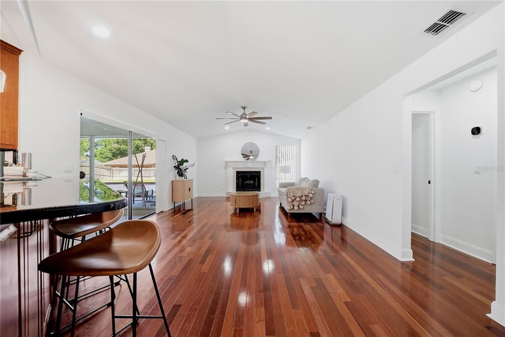 Active With Contract: $635,000 (3 beds, 2 baths, 1886 Square Feet)