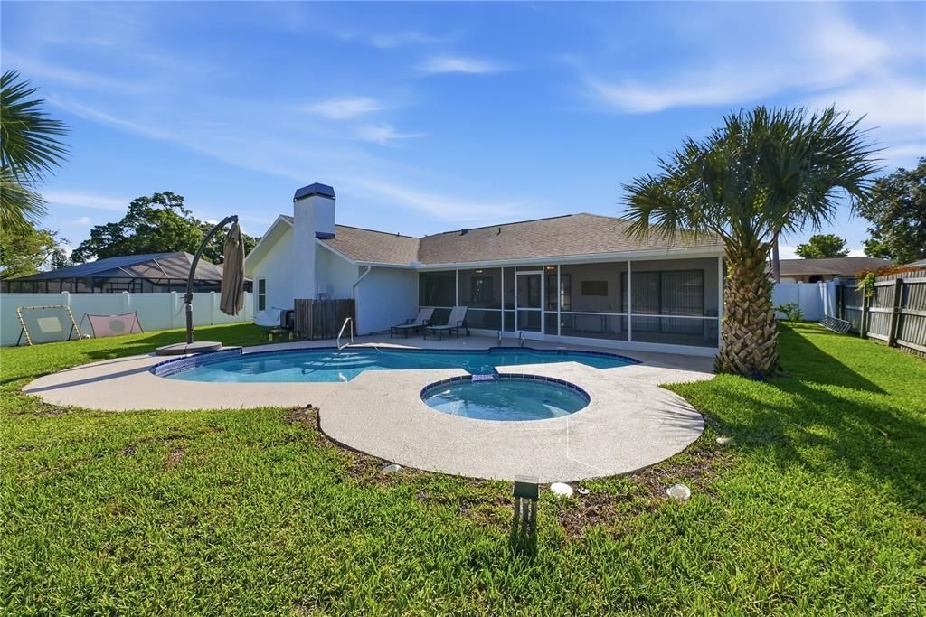 Active With Contract: $635,000 (3 beds, 2 baths, 1886 Square Feet)
