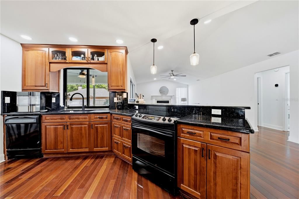 Active With Contract: $635,000 (3 beds, 2 baths, 1886 Square Feet)