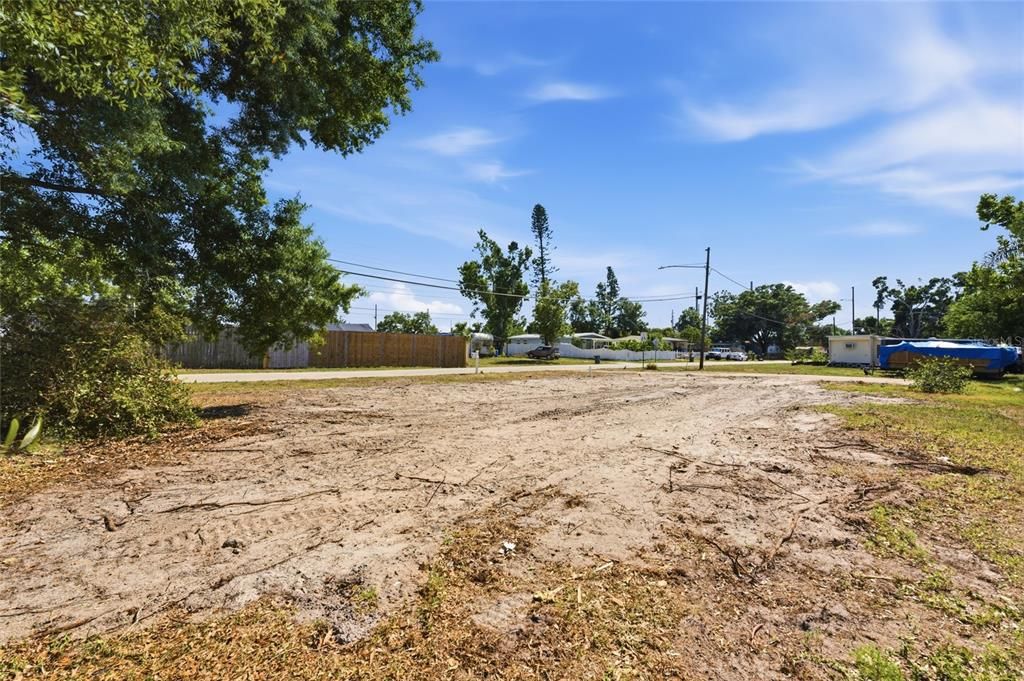 待售: $189,900 (0.15 acres)