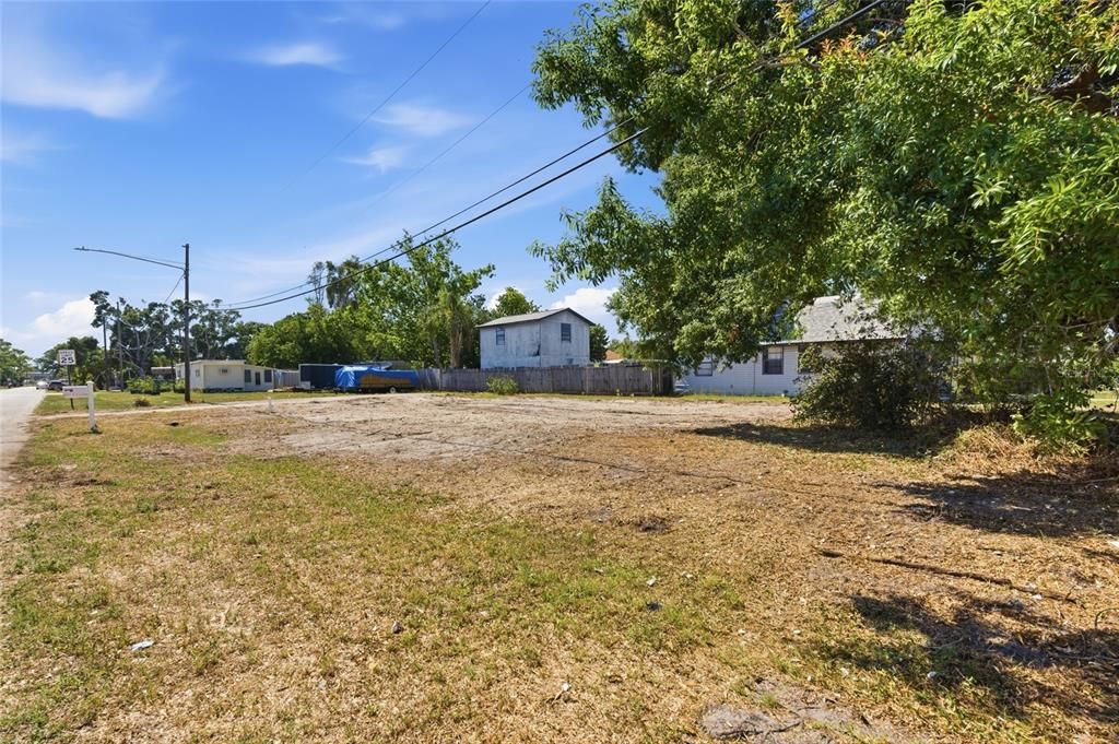 待售: $189,900 (0.15 acres)