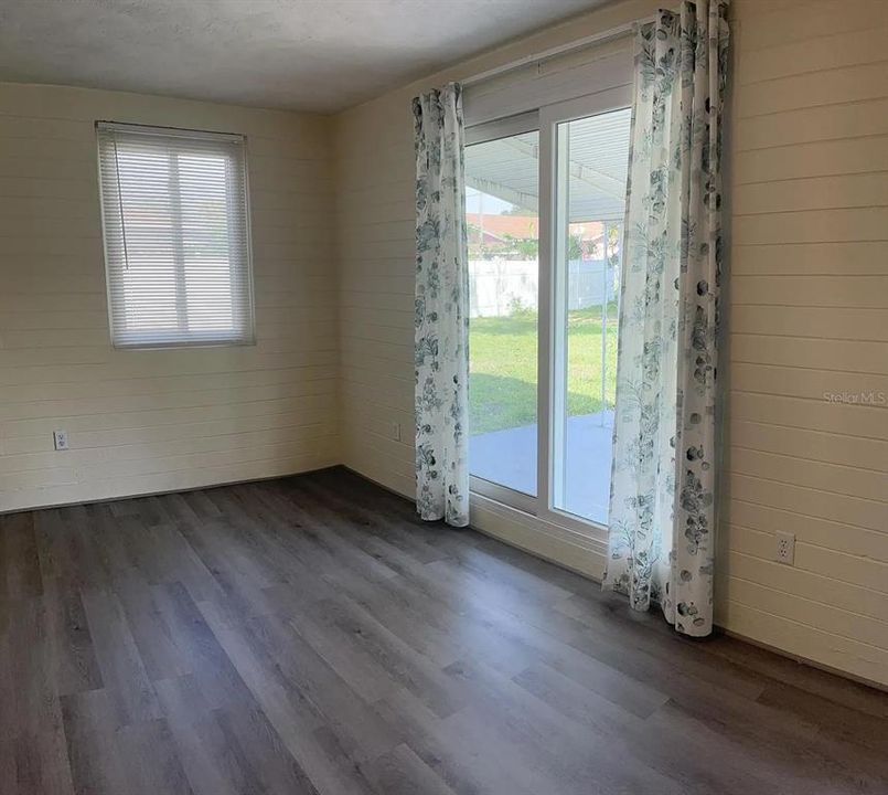 Activo con contrato: $235,000 (2 camas, 1 baños, 1462 Pies cuadrados)