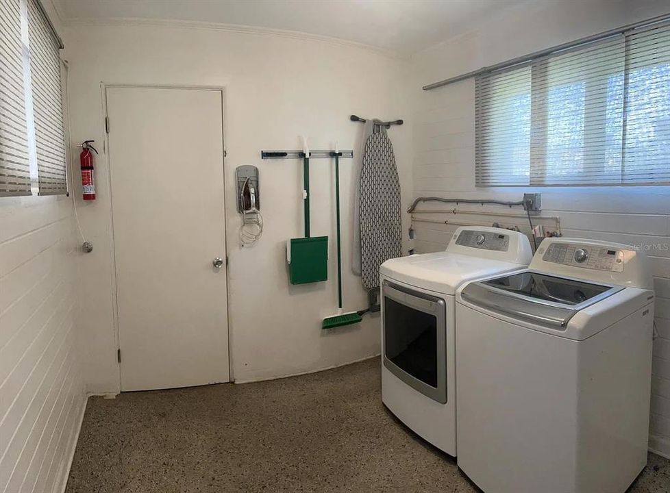 Activo con contrato: $235,000 (2 camas, 1 baños, 1462 Pies cuadrados)